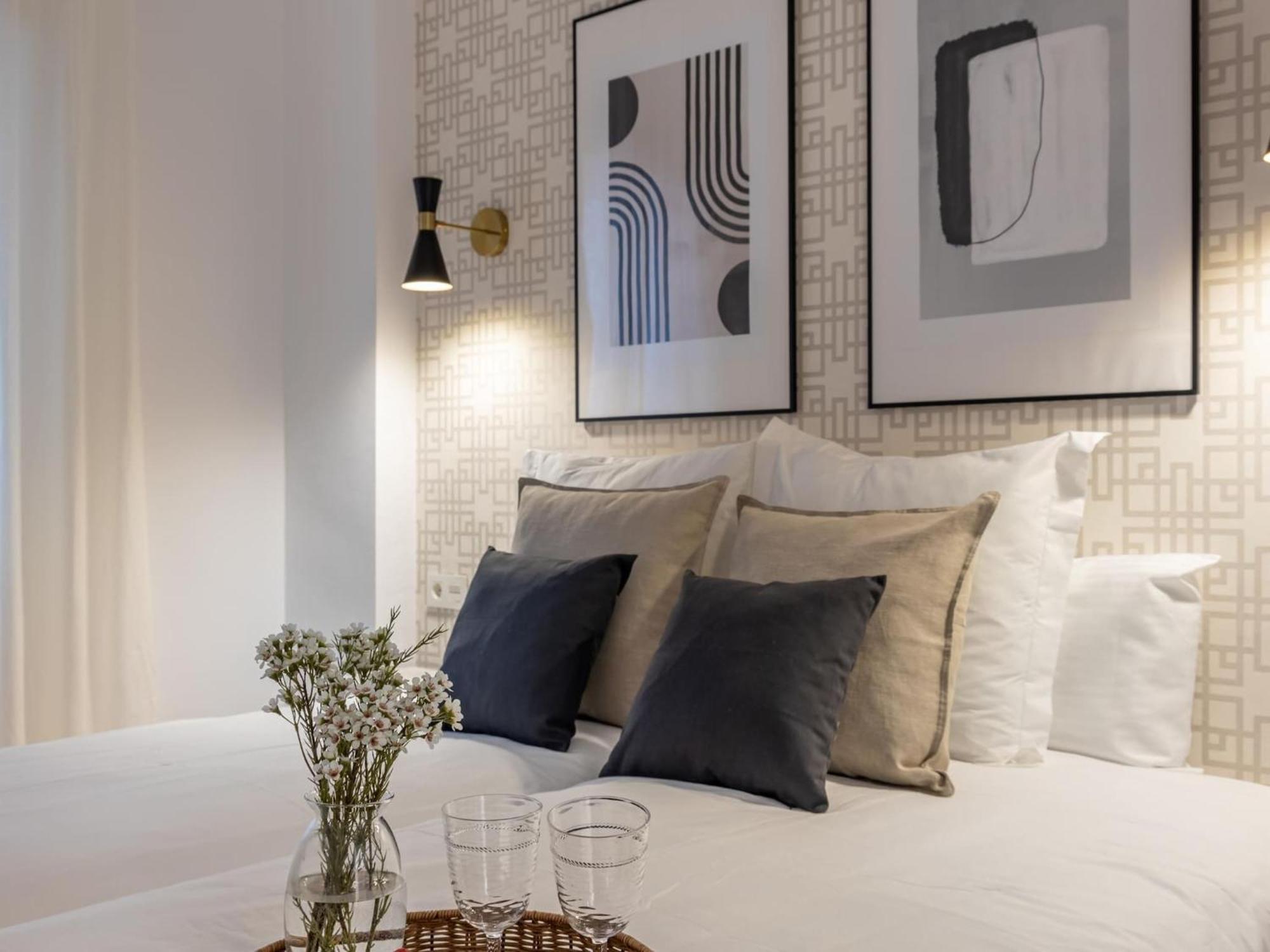 Central Stylish And Elegant 1 & 2 Bedroom Apartment II Гранада Экстерьер фото
